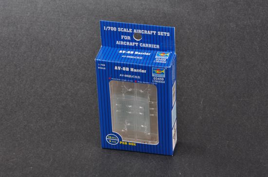 1:700 AV-8B Harrier (12 airplanes per box)